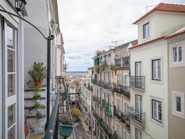 Vende Se T3 na Calçada de Santana com vista Rio Tejo e cidad. 0m² Arroios