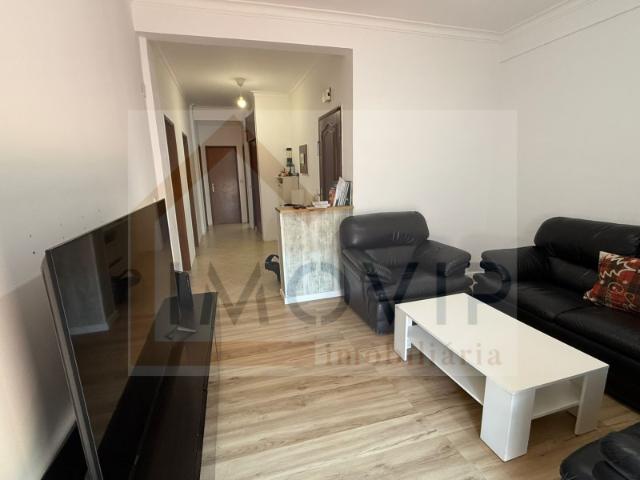 Vende se T2 transformado em T3 1ºandar no centro Pinhal Novo