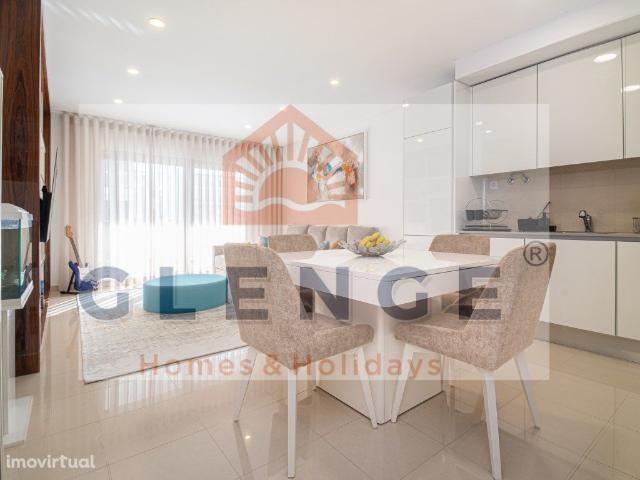 Vende se apartamento T3 semi novo em Quarteira, Loul, Algarve