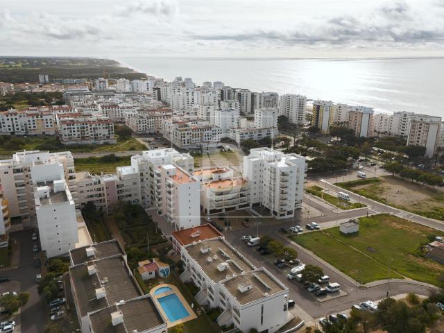 Vende Se Apartamento T2 mobilado em Quarteira a 300 do mar 83m² Quarteira