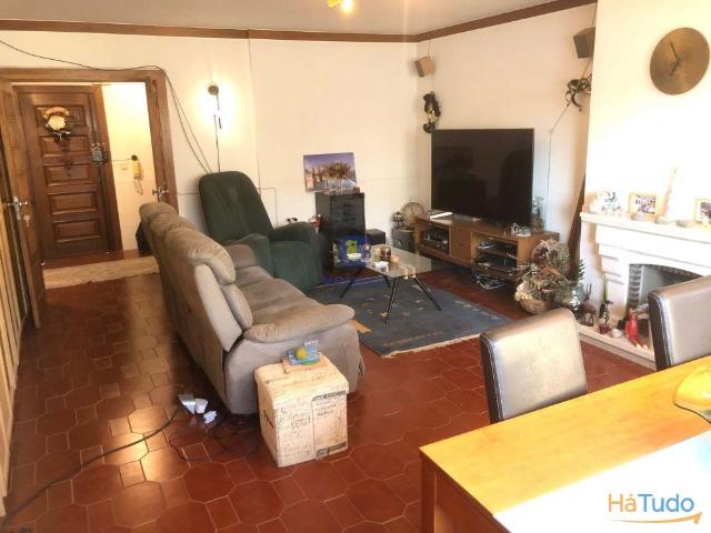 Vende se apartamento de Tipologia T3, inserido num prédio com 2 elevadores | 25063977379