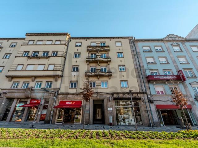 Vende se Apartamento Escritório Av. Liberdade Braga