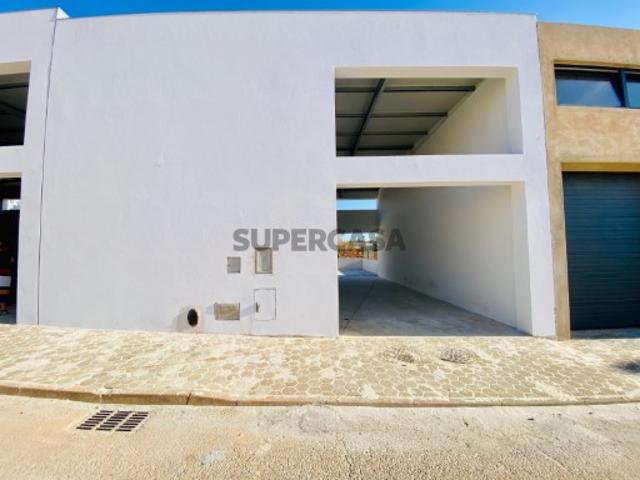 VENDE SE ARMAZÉM NO PARCHAL, LAGOA ALGARVE
