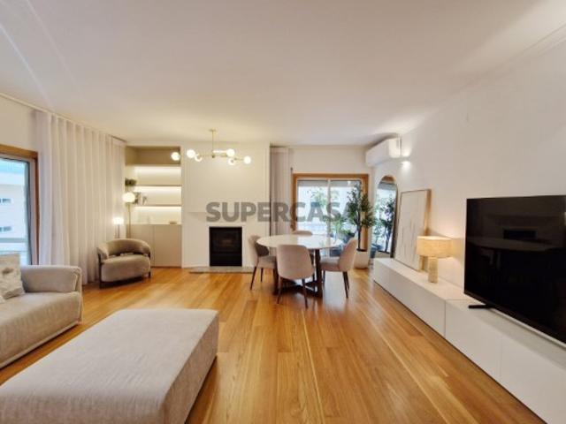VENDE SE ELEGANTE T3 NA QUINTA DO BOSQUE