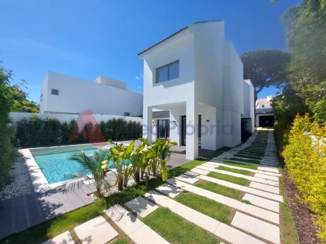 Vende se Excelente Moradia V5 em Estoril Cascais