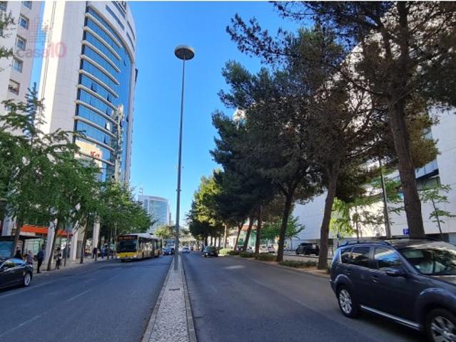 Vende se fantástico Escritório no centro Parque das Nações