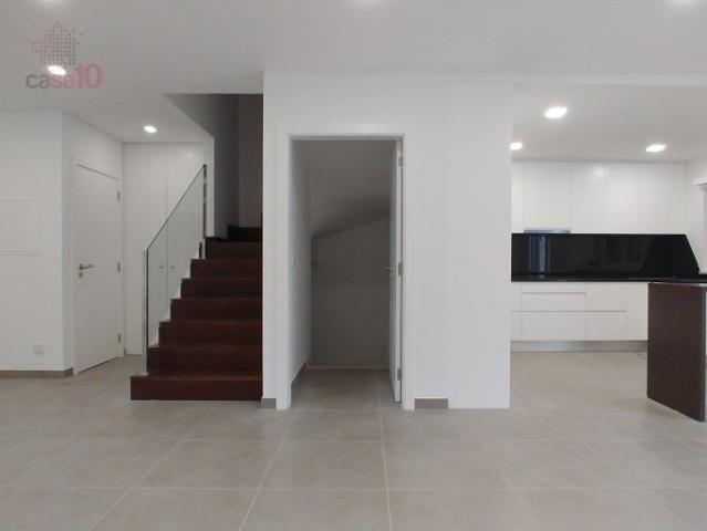 Vende se fabulosa Moradia, em construo, em Alcochete