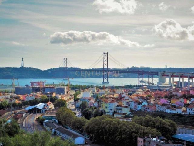 VENDE SE JAZIGO NO CEMITÉRIO DOS PRAZERES