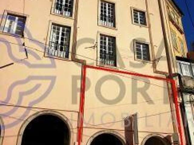 VENDE SE LOJA, arrendada, Alta Coimbra Praça da República / Av. Sá da Bandeira | 26083949289