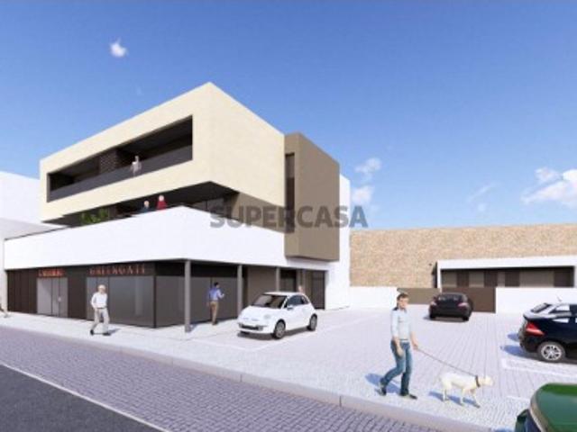 Vende se loja comercial com lugar de garagem