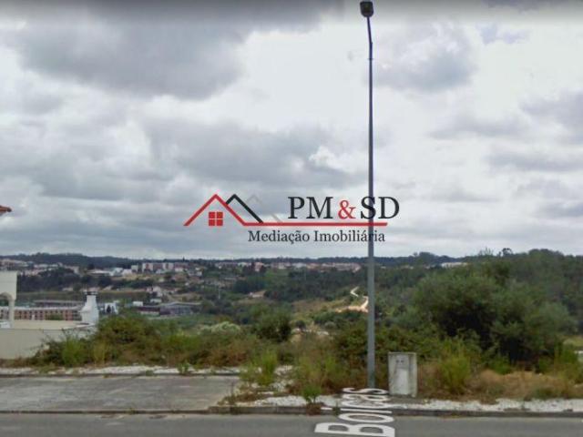 Vende se lote para construção junto à BATALHA | 26083327060