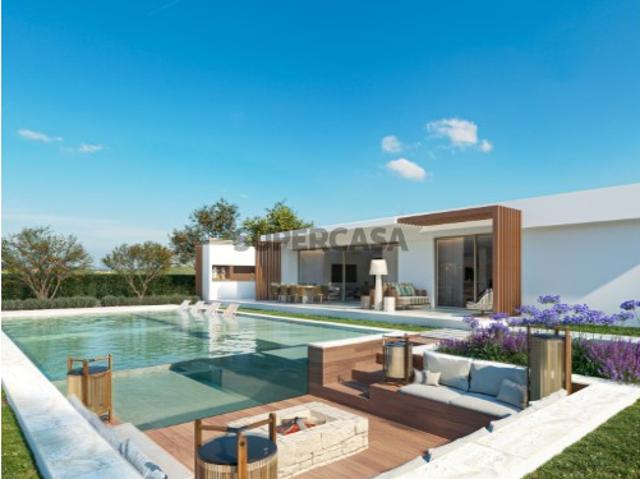 Vende se Moradia Contemporânea com Piscina e Vista Golfe em Vila Nova de Santo Estêvão