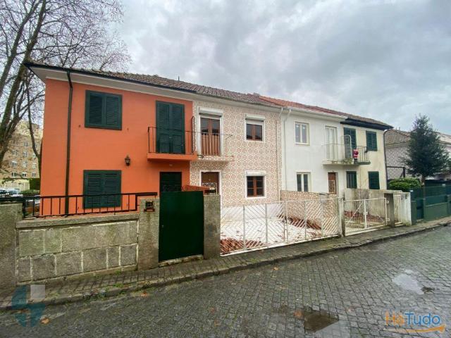 Vende se Moradia em Ramalde | 26084059776