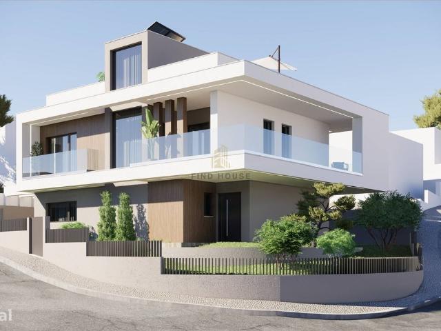 Vende se Moradia Isolada T4 com piscina em Loures