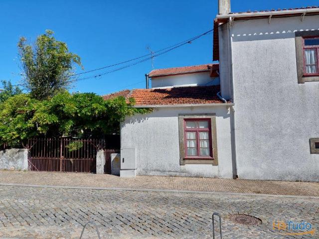 Vende se Moradia T4 Fiães Santa Maria da Feira | 26074020816