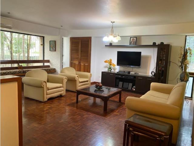 Vendemos Apartamento 148 M2 remodelado en Colinas de La California
