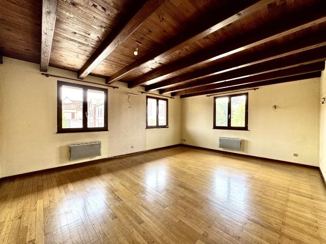 VENDENHEIM SPACIEUX DUPLEX 6 PIÈCES AVEC COUR PRIVATIVE ET BEAU POTENTIEL