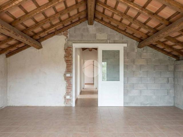 Vendesi trilocale a Castiglione delle Stiviere via casina, 11