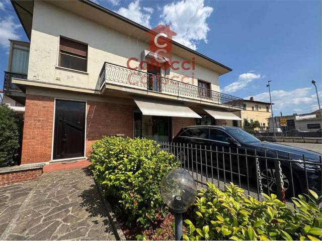 Vendesi appartamento a Uzzano, Santa Lucia