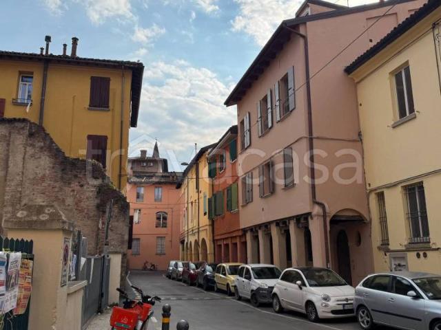 Vendesi monolocale a Bologna vicolo Bolognetti, 7, San Vitale