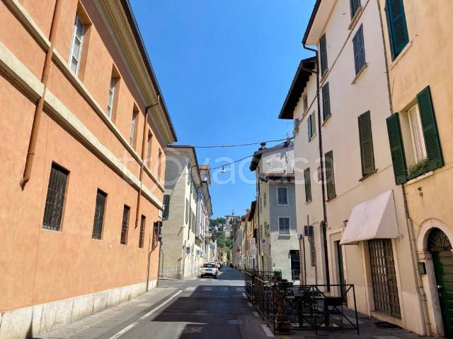 Vendesi monolocale a Brescia via Fratelli Bandiera, Carmine