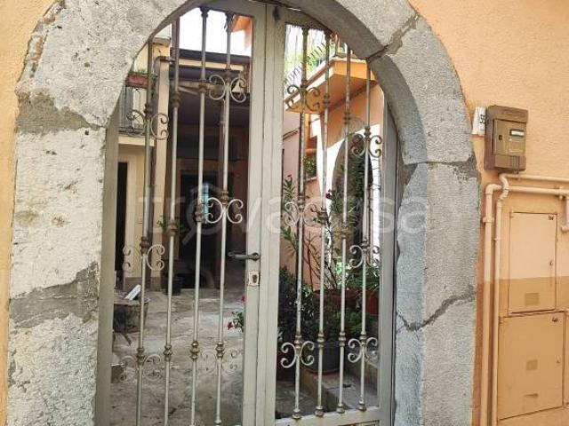 Vendesi monolocale a Candida via Castello, 55