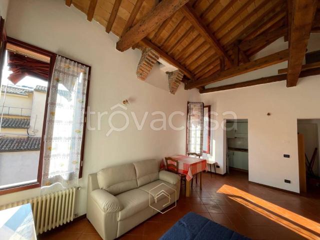 Vendesi monolocale a Ferrara via San Romano, Centro Storico