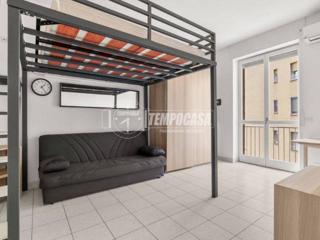 Vendesi monolocale a Milano piazza Bottini 6, Città Studi