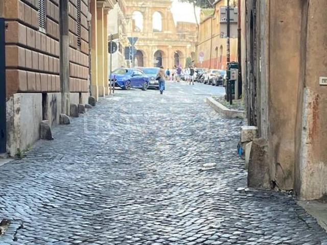 Vendesi monolocale a Roma via del Cardello, Colle Oppio