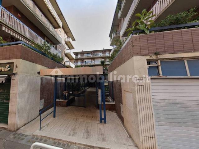 Vendesi monolocale a Roma via Michele Amari, 47, Appio latino