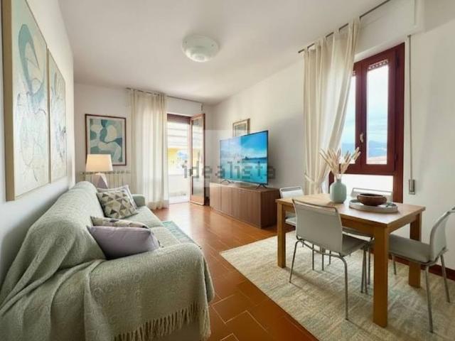 Vendesi attico/mansarda a Camaiore via Giuseppe Mazzini, Lido Di Camaiore