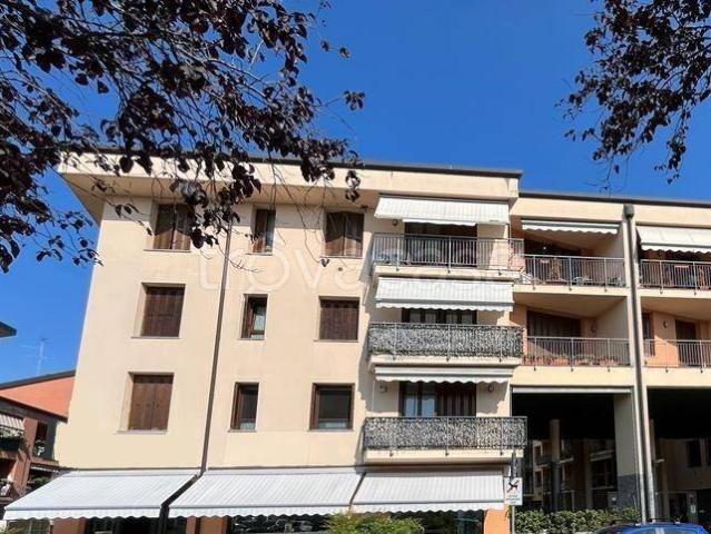 Vendesi attico/mansarda a Meda via Pietro Orsi, 17