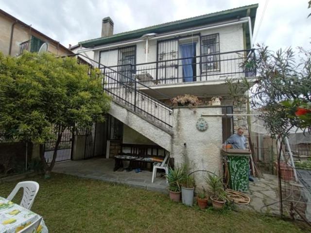 VENDESI A Ville San PIETRO CASA INDIPENDENTE CON GARAGE E GIARDINO