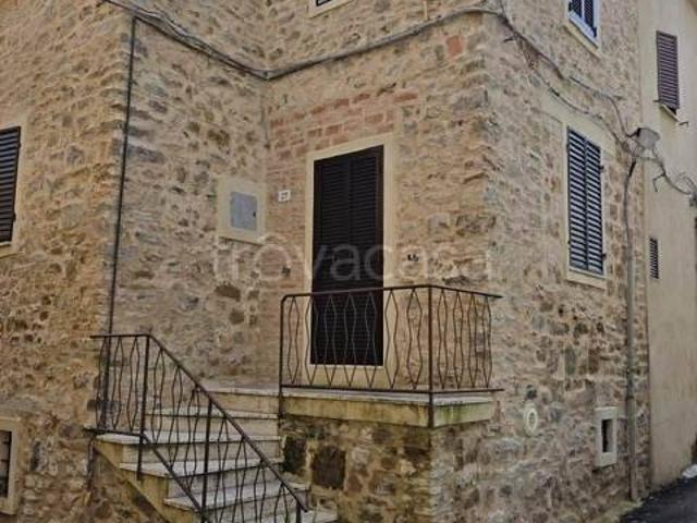 Vendesi appartamento a Magliano in Toscana, Montiano