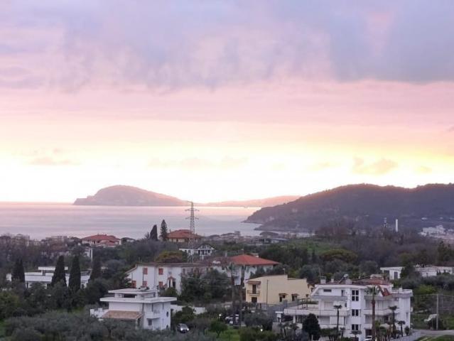 Vendesi appartamento a Marina di Minturno, Minturno