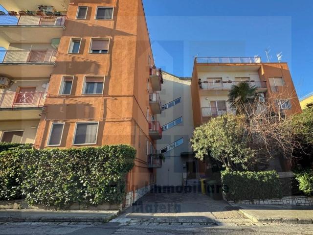 Vendesi appartamento a Matera via gagarin