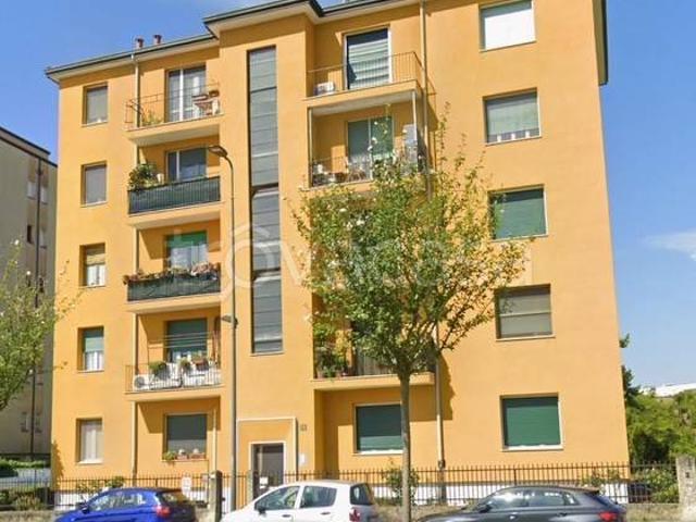 Vendesi appartamento a Milano, Famagosta