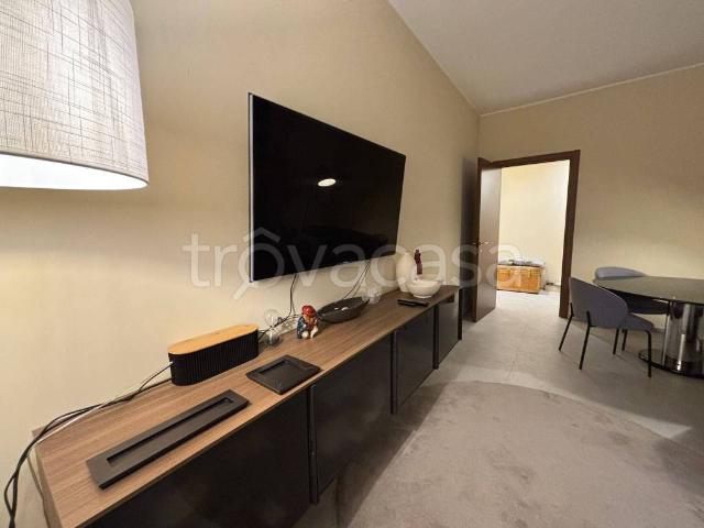 Vendesi appartamento a Milano, Famagosta