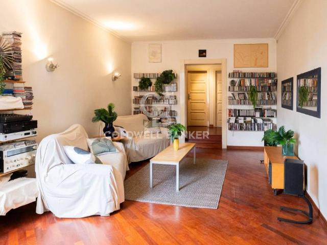 Vendesi appartamento a Modena