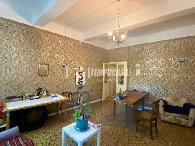 Vendesi appartamento a Modena, Centro Storico