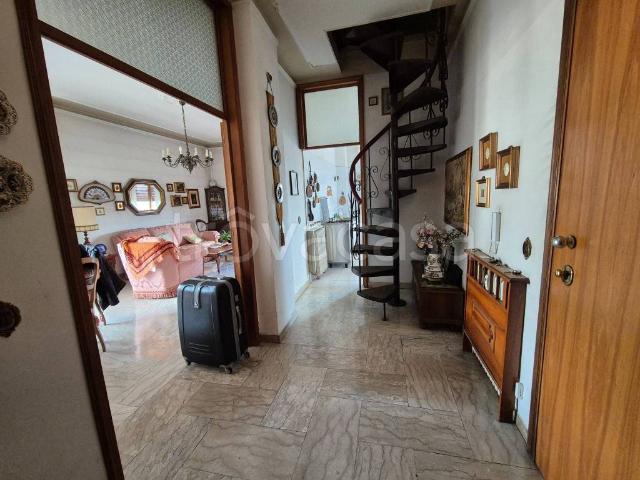 Vendesi appartamento a Modena, San Faustino