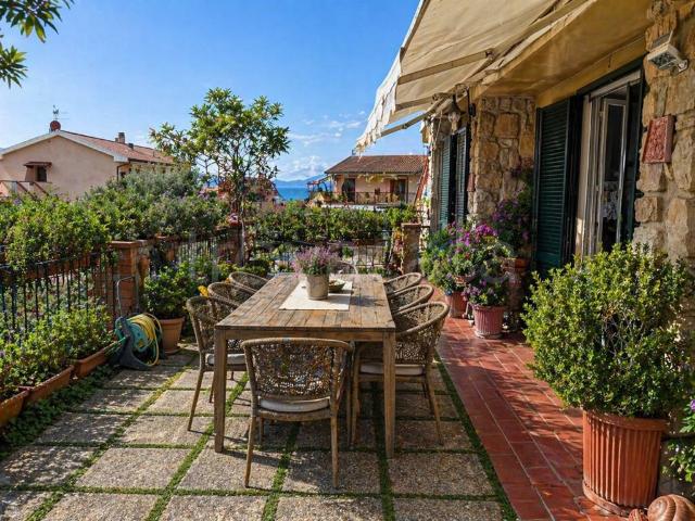 Vendesi appartamento a Monte Argentario via Costa degli Ulivi, Porto Santo Stefano