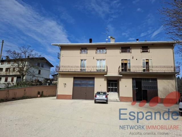 Vendesi appartamento a Montese