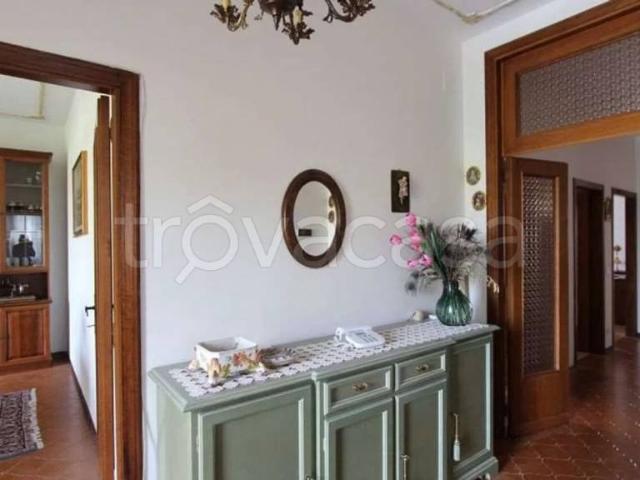 Vendesi appartamento a Montepulciano Stazione, Montepulciano