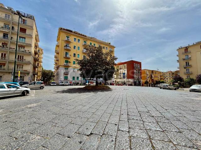 Vendesi appartamento a Napoli piazza Leonardo, 21, Piazza Canneto Salvator Rosa