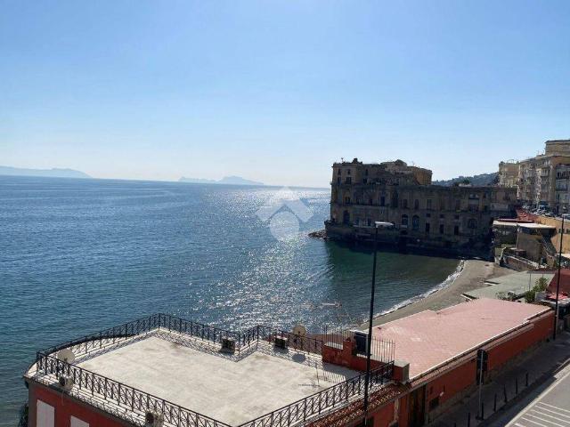 Vendesi appartamento a Napoli, Posillipo