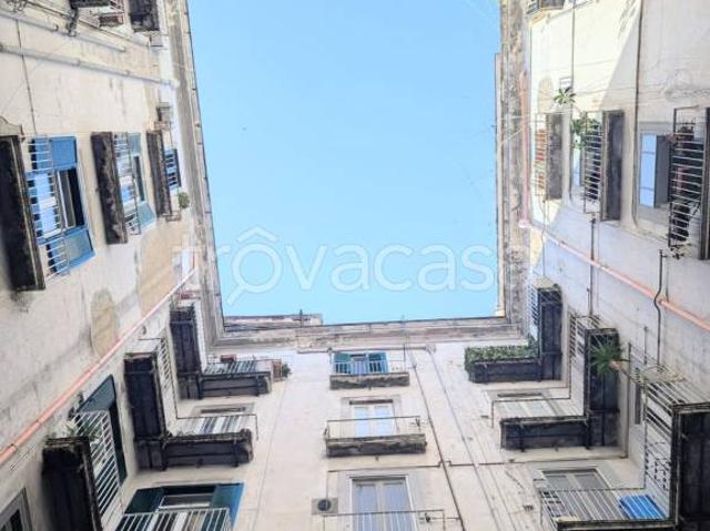 Vendesi appartamento a Napoli, Sanità