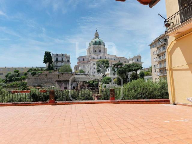 Vendesi appartamento a Napoli, Stella Materdei