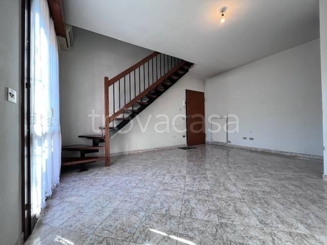 Vendesi appartamento a Novellara
