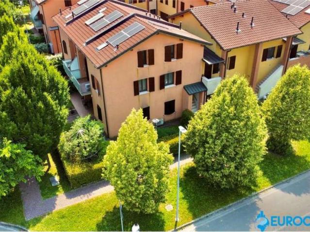 Vendesi appartamento a Novellara via Nilde Iotti, 21